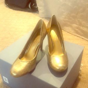 Jessica Simpson’s heels